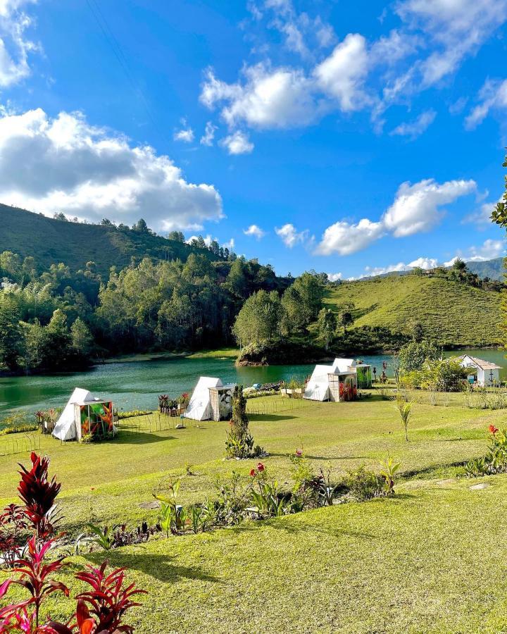 Aw Guatape Glamping Resort Exterior foto